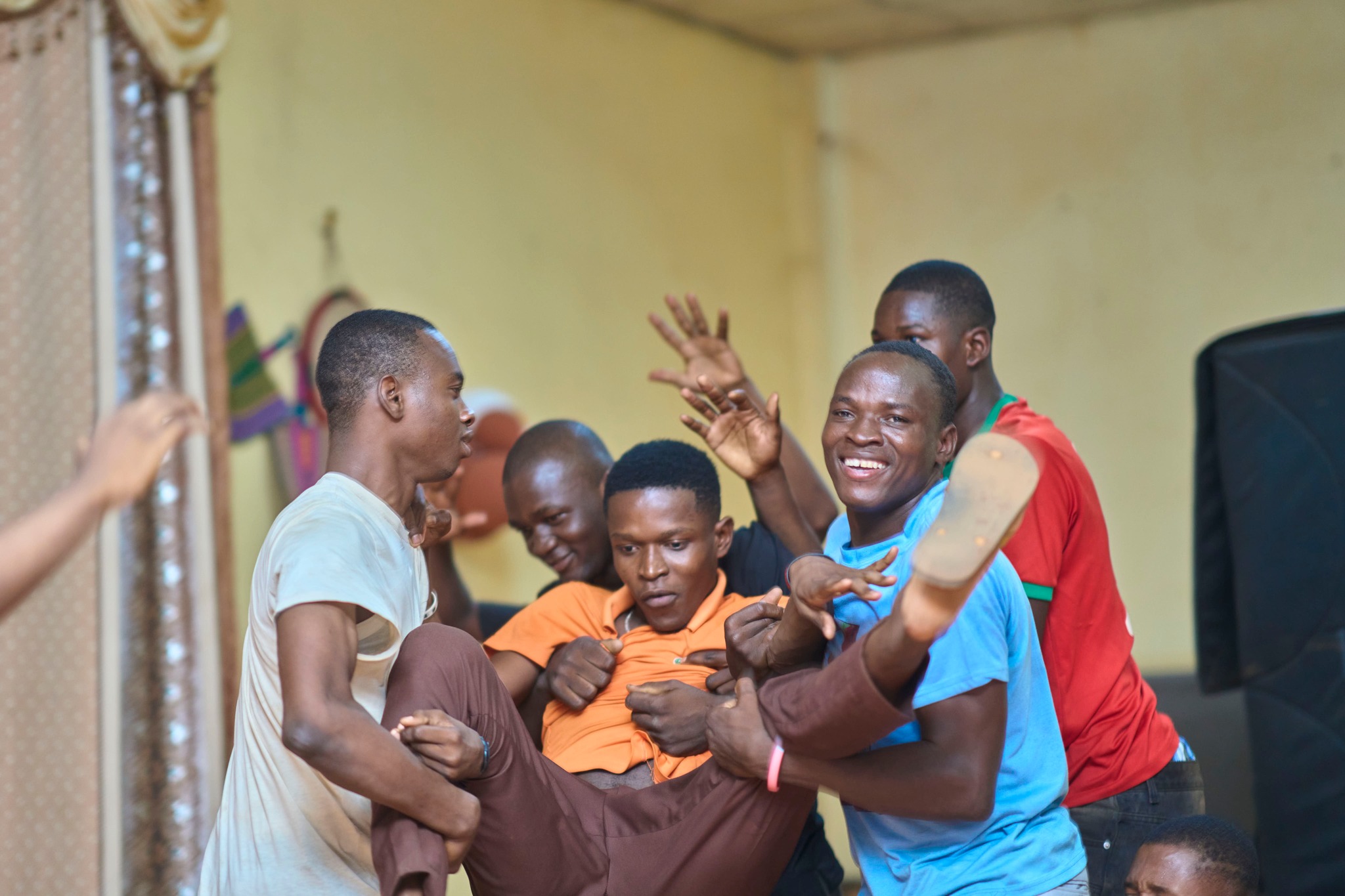 #Soirée_Théâtrale_à_l_Église_de_Kalaban_Coro_Adékéné : Un succès retentissant !